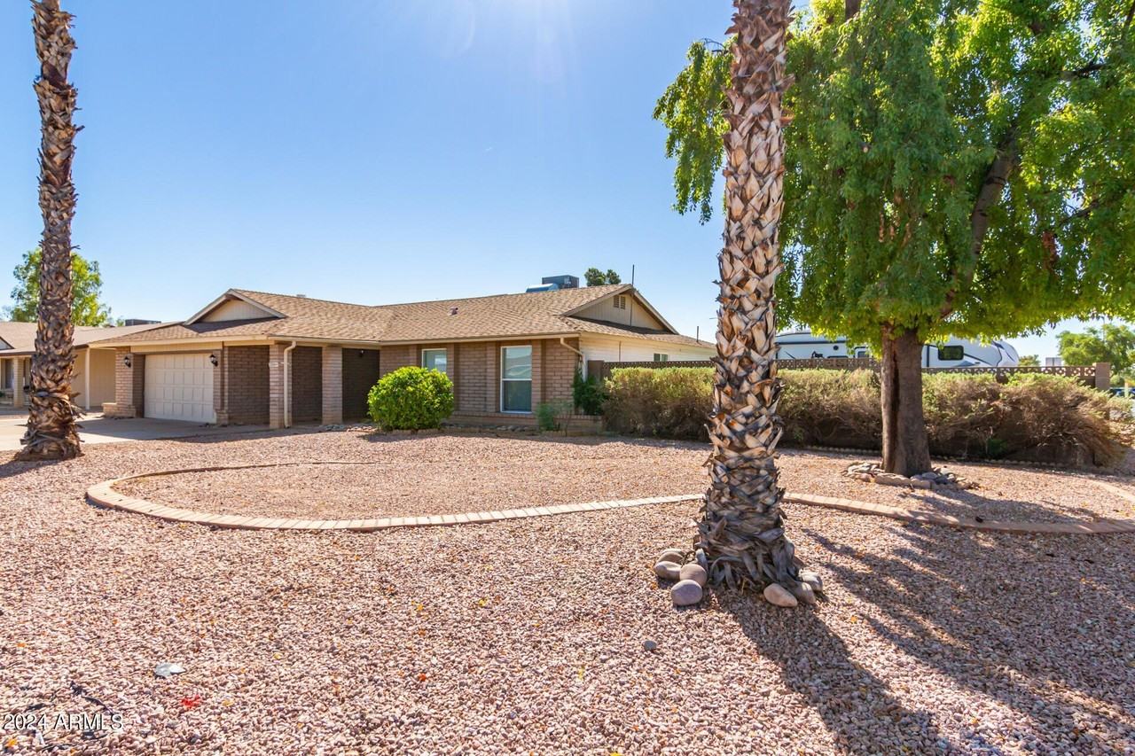 3209 E Enid Ave - Photo 3 of 31