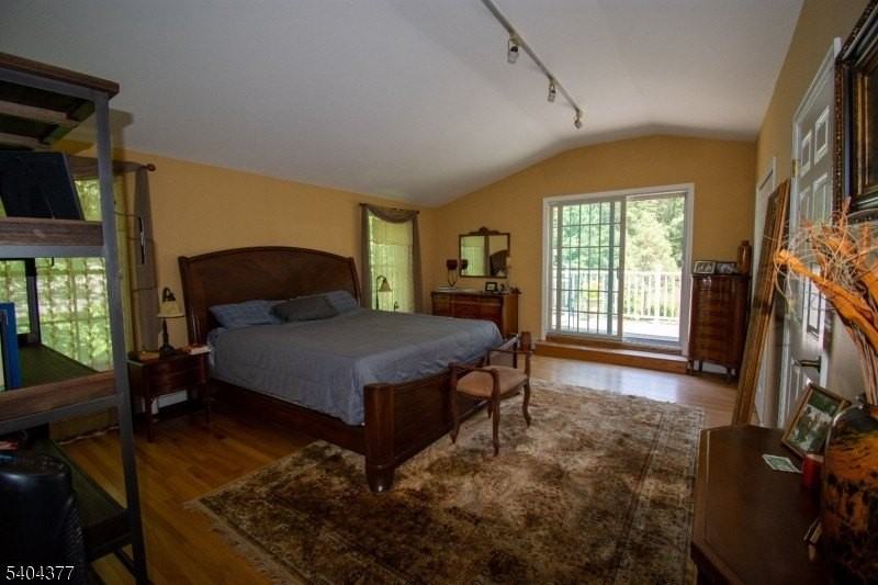 29 Walker Dr - Photo 4 of 22