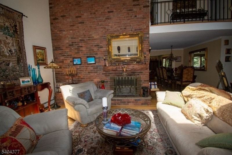 29 Walker Dr - Photo 5 of 22