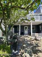 featured image of 10 Se Central Ave Apt 6 #6