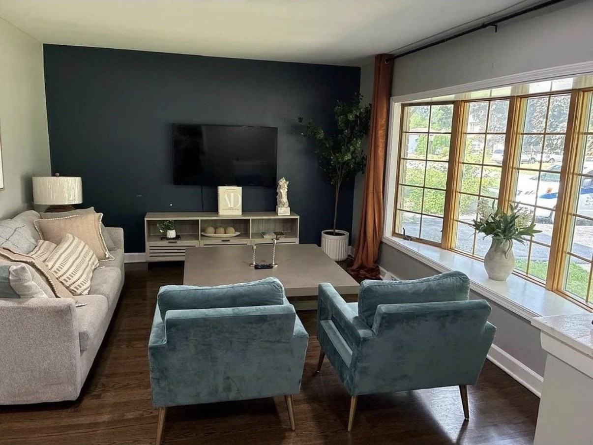 436 Springhill Dr - Photo 2 of 11