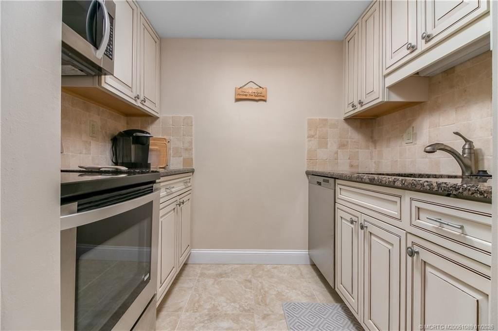 3792 Ne Ocean Blvd #212N - Photo 6 of 23