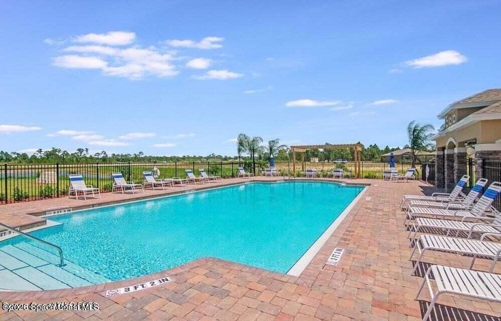 519 Old Country Rd Se - Photo 2 of 28