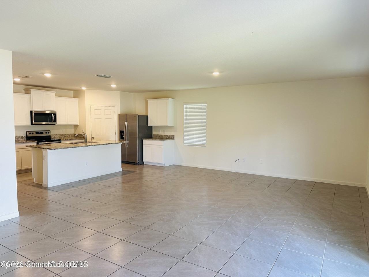 519 Old Country Rd Se - Photo 6 of 28