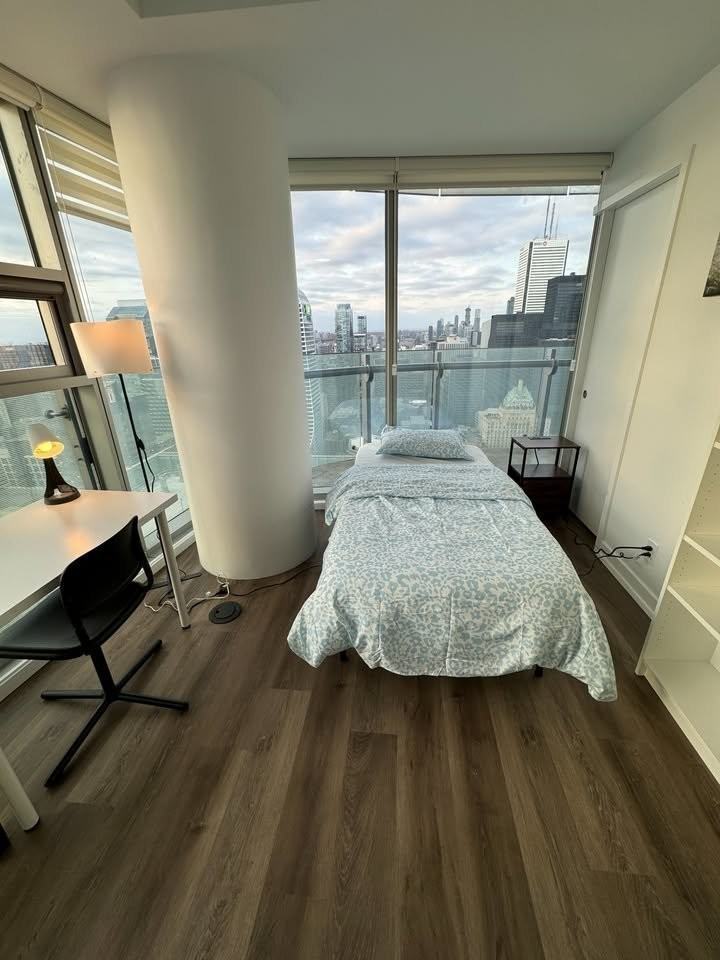 14 York Street #5508 - Photo 2 of 18