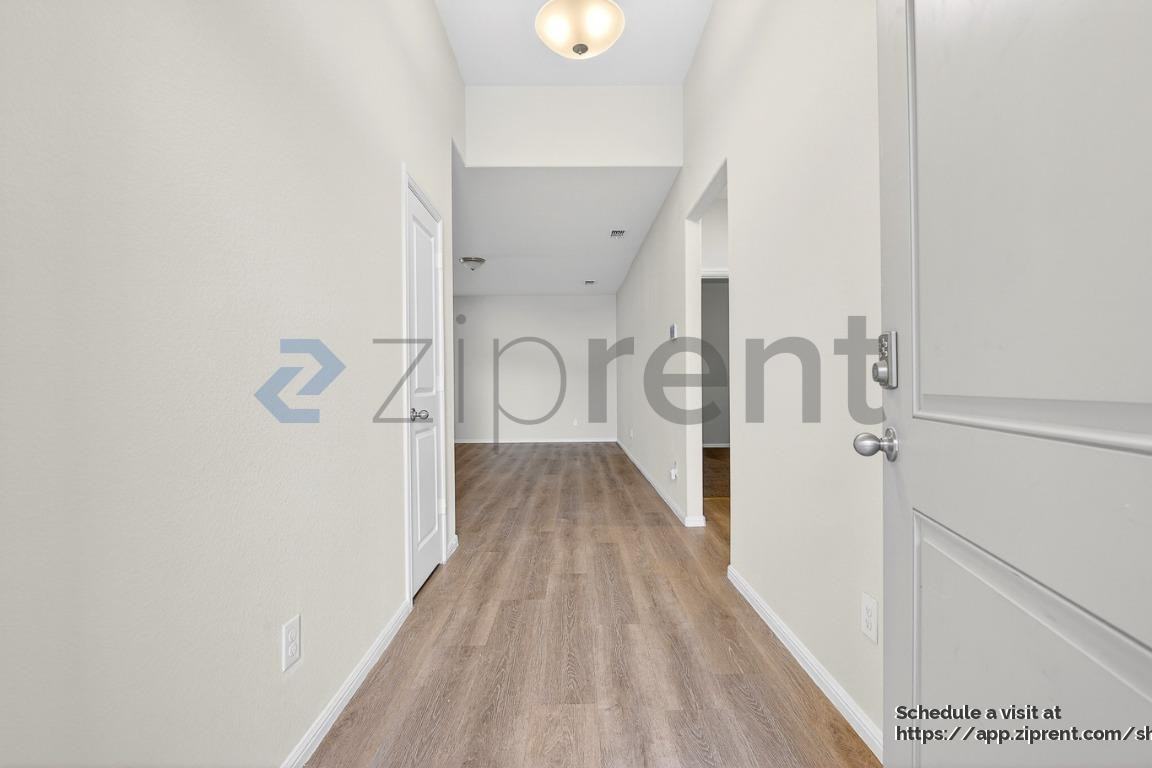 10116 Clemmons Rd - Photo 5 of 28