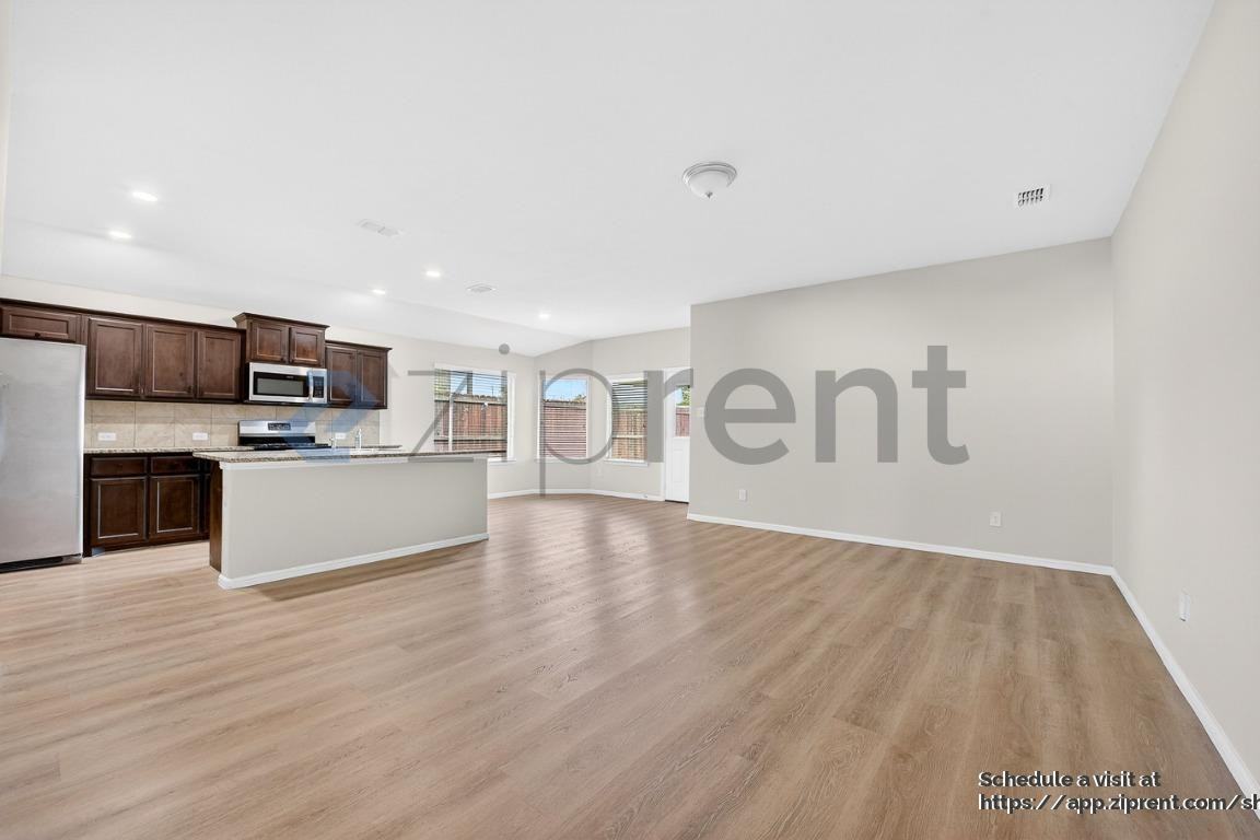 10116 Clemmons Rd - Photo 7 of 28