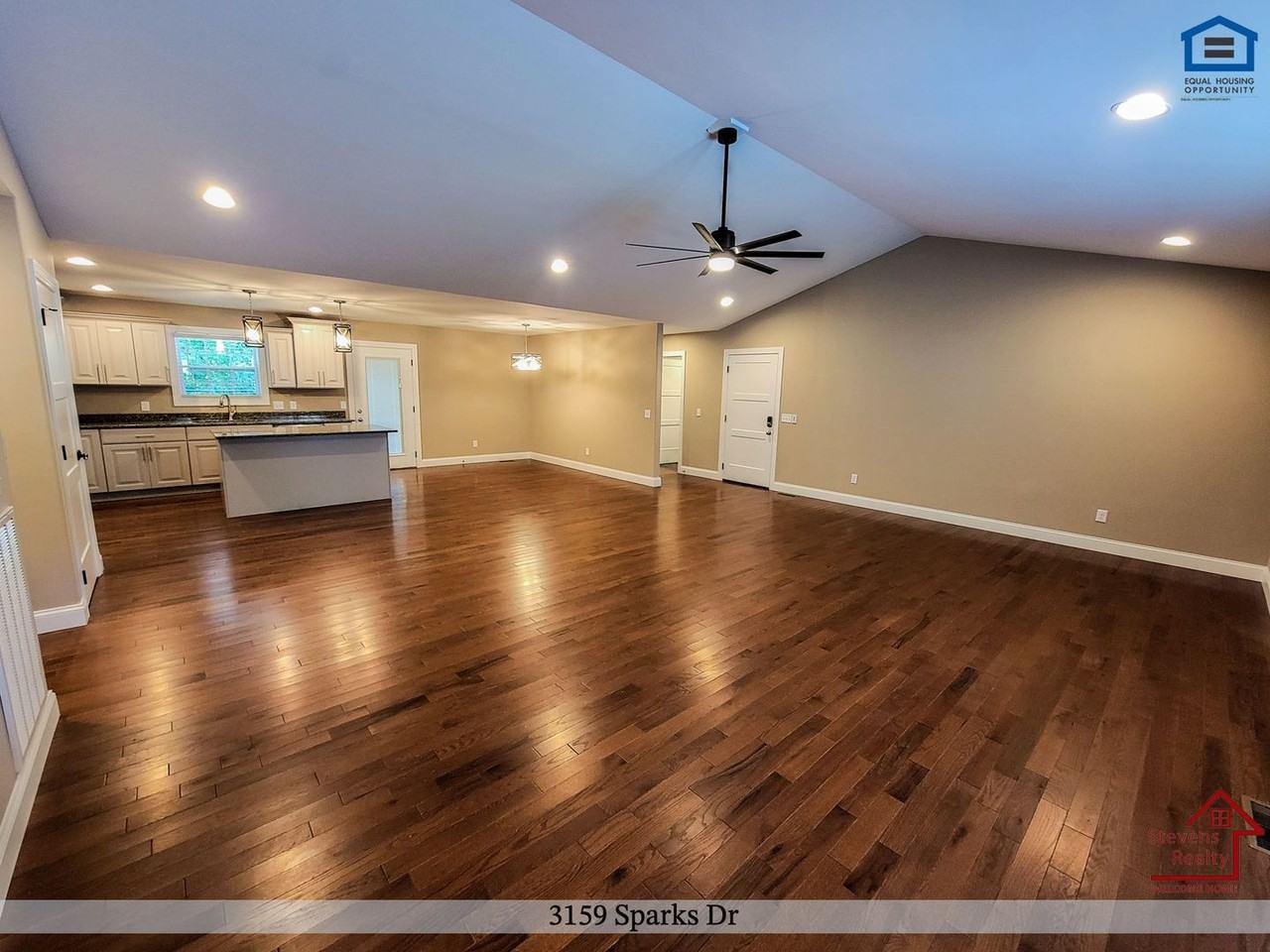 3159 Sparks Dr - Photo 6 of 23