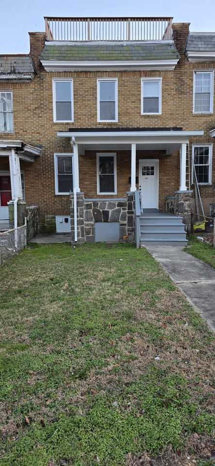 2461 Shirley Ave - Photo 4 of 20