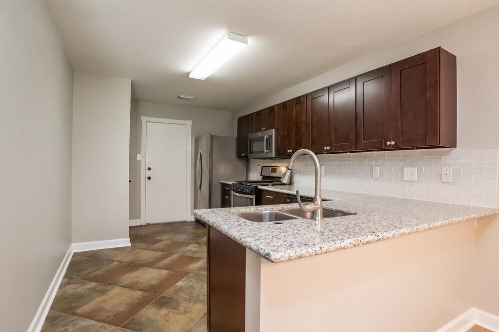 7322 Fox Forest Trl - Photo 6 of 16