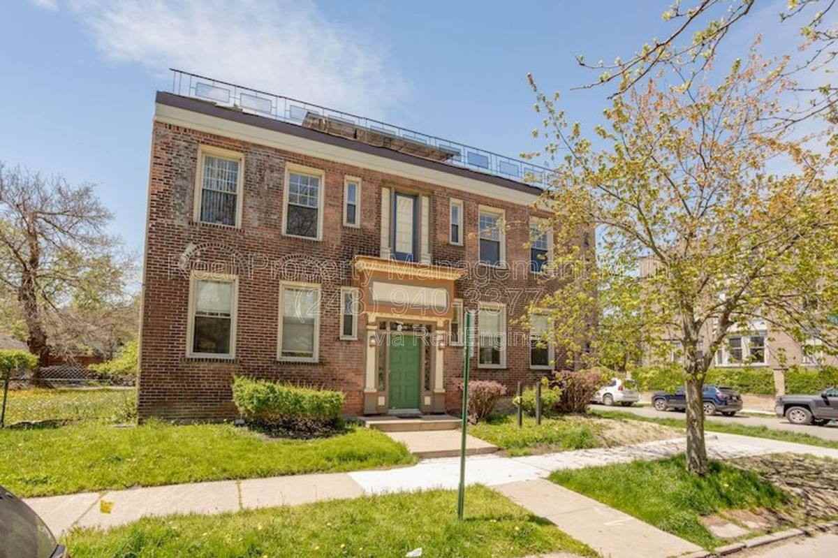 715 Parker St #4 - Photo 6 of 8