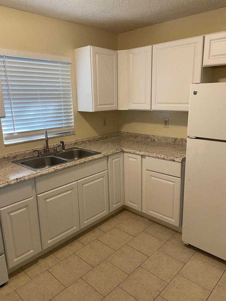 4107 E Josephine St #4107 - Photo 3 of 7