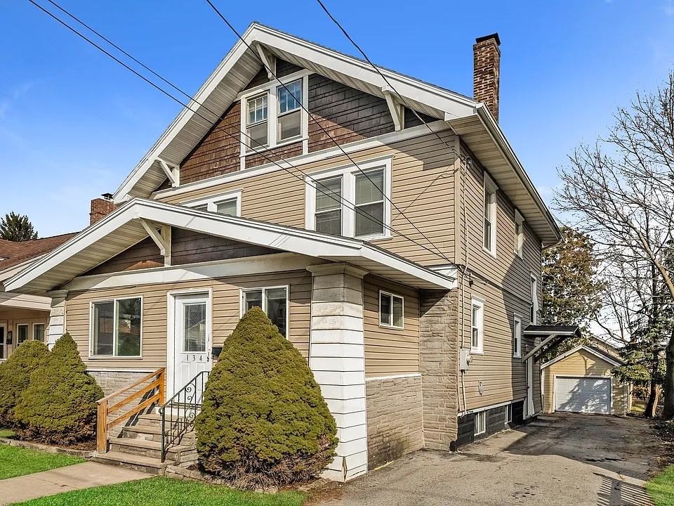 131 Maplehurst Ave - Photo 2 of 14