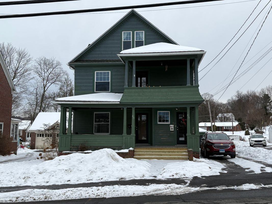 415 Litchfield St - Photo 3 of 5