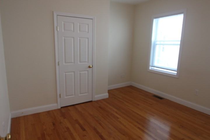 Lincoln Pkwy #2 - Photo 2 of 6