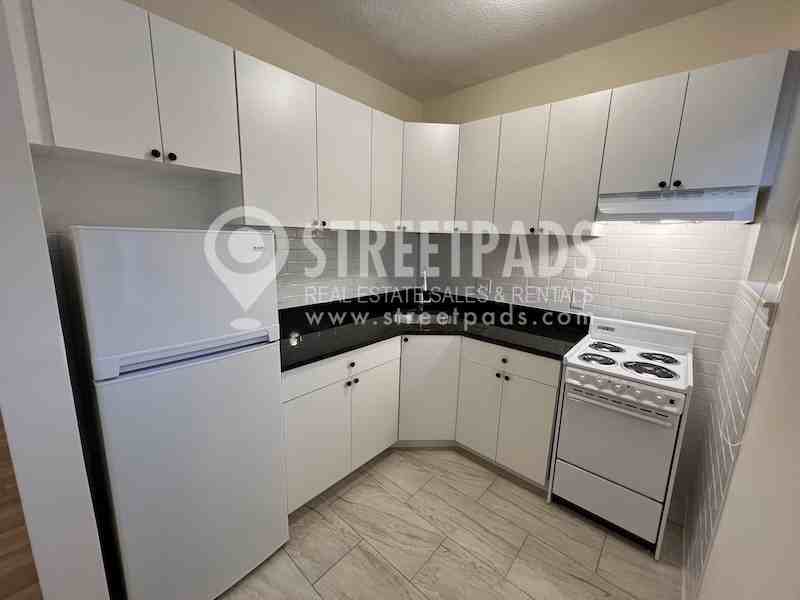 2018 Commonwealth Avenue #33 - Photo 3 of 22