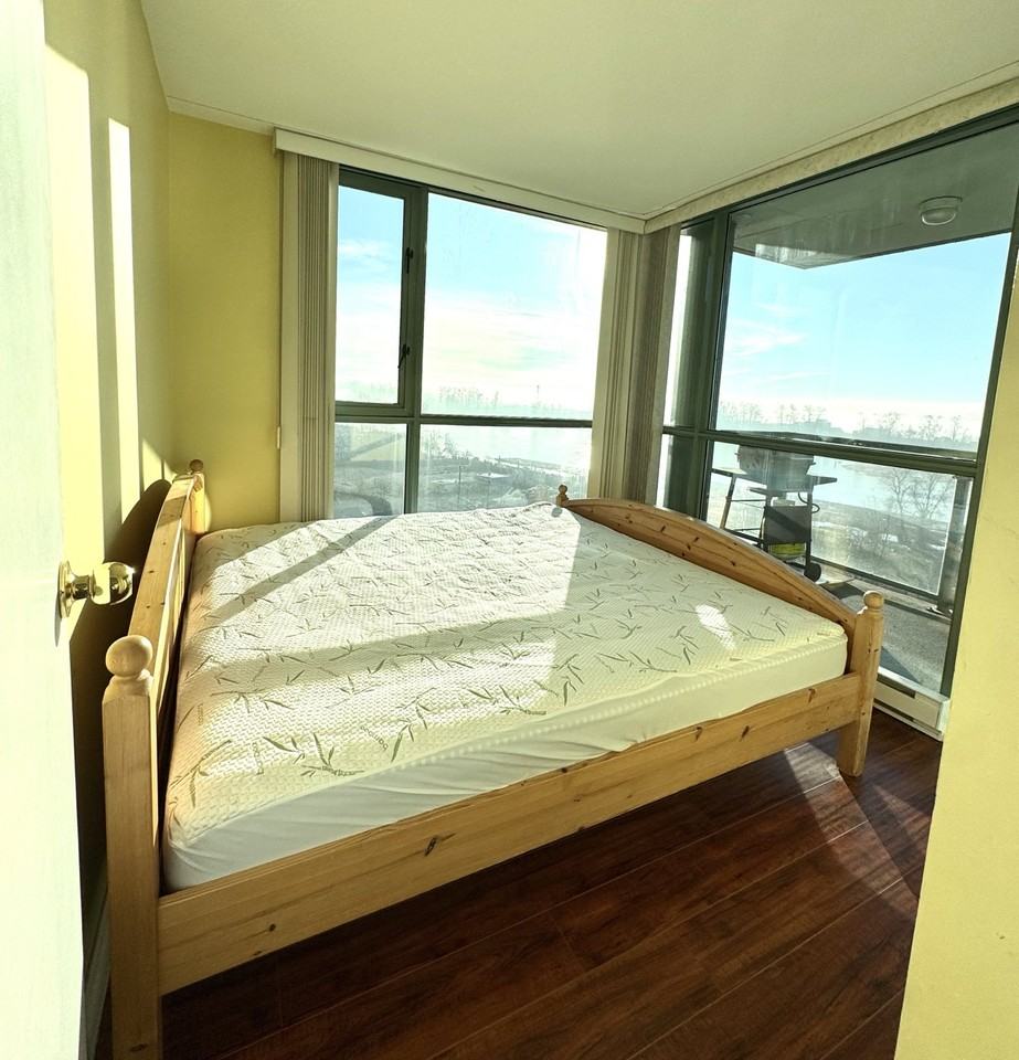 2733 Chandlery Place #10 - Photo 2 of 18