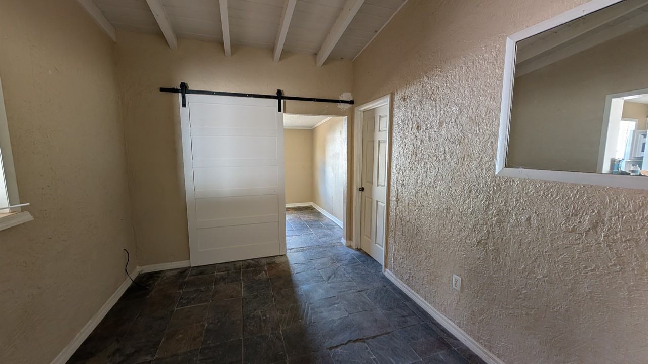 8124 Herbison Avenue - Photo 5 of 18