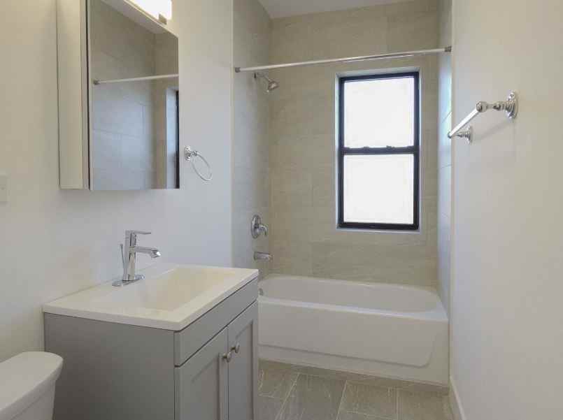 W Wilson Ave & N Winchester Ave - Photo 7 of 8