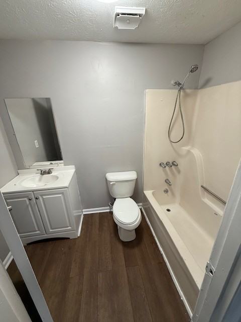 1927 Lincoln St #1 - Photo 5 of 12