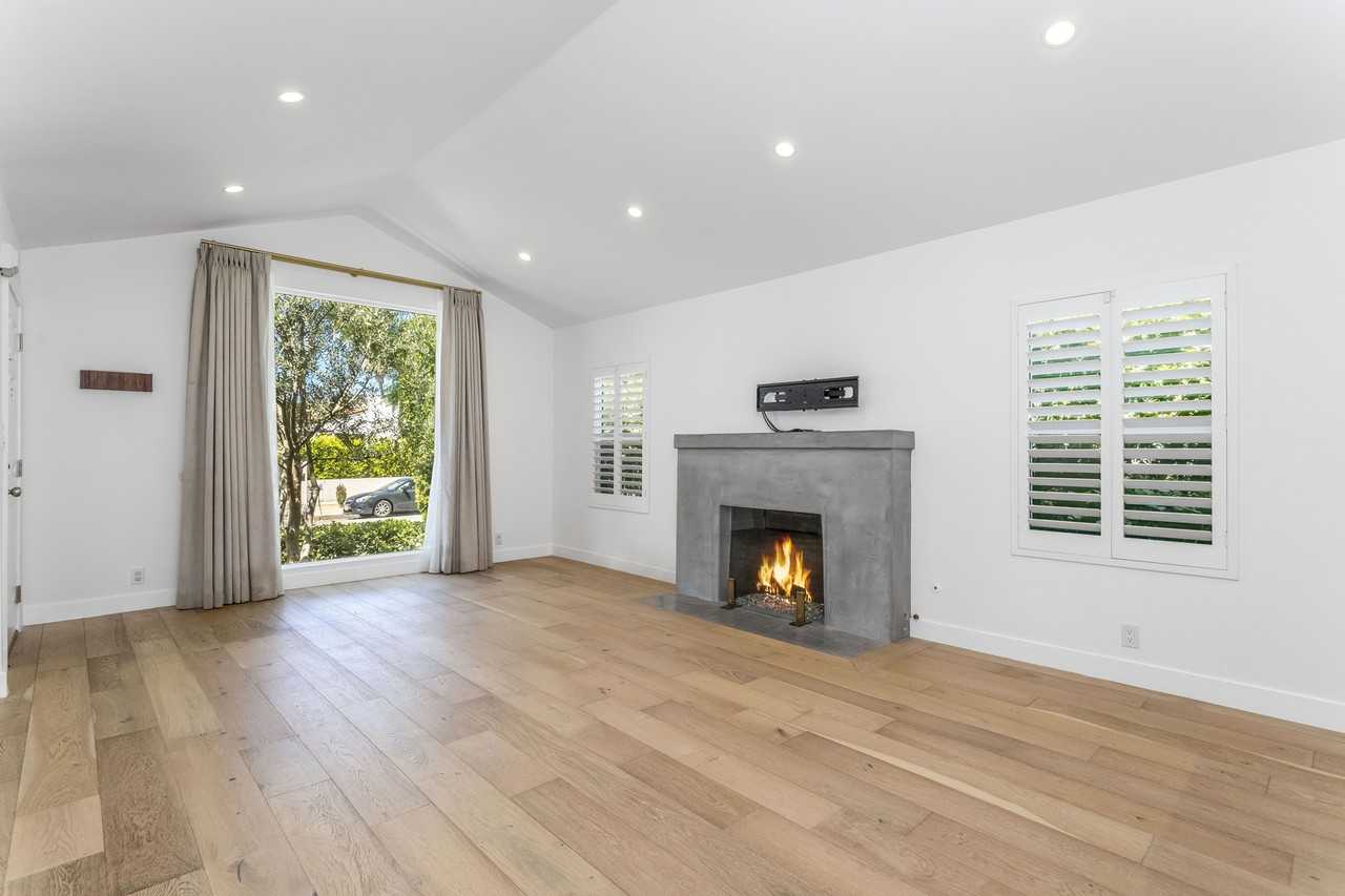 1444 Stearns Dr #1 - Photo 5 of 46