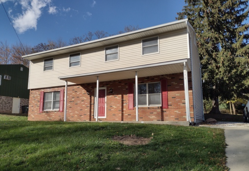 173 Home St - Photo 2 of 13