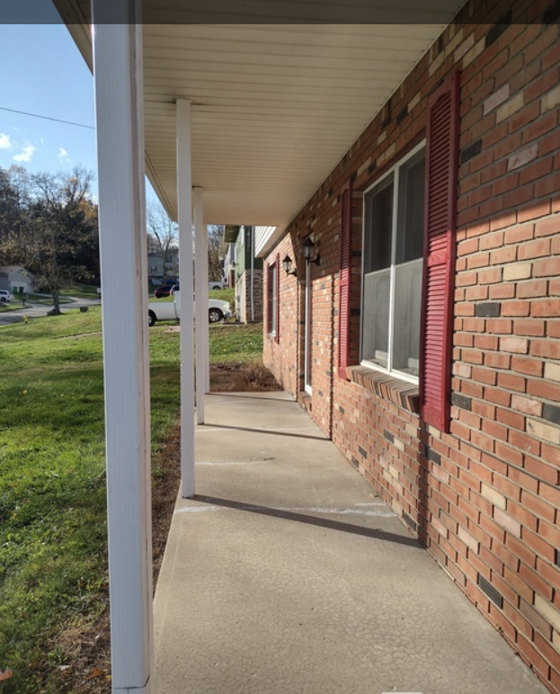 173 Home St - Photo 3 of 13