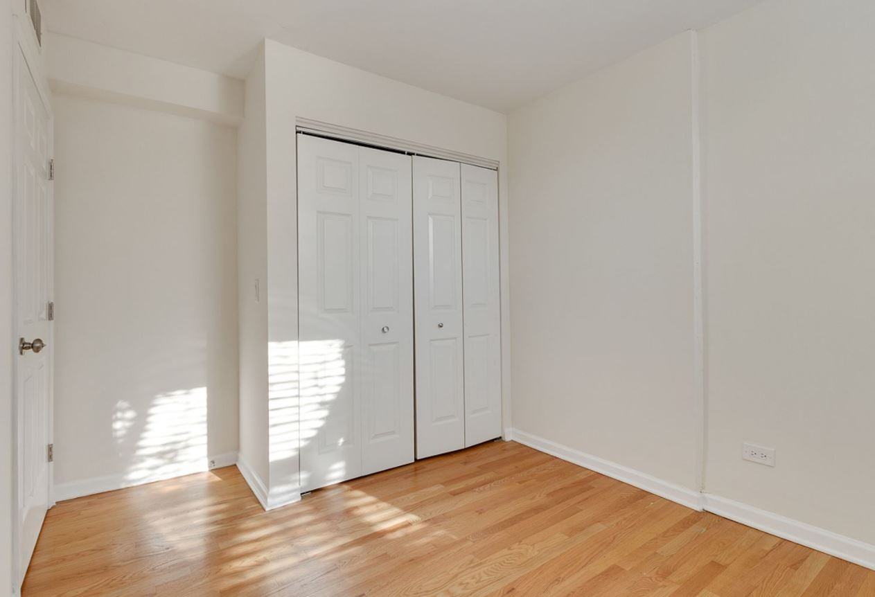 N Rockwell St & W Leland Ave - Photo 2 of 8