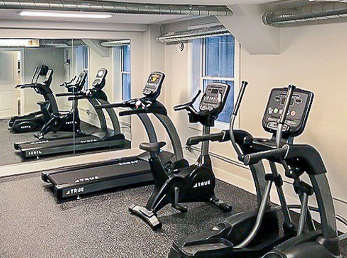 N Rockwell St & W Leland Ave - Photo 6 of 8