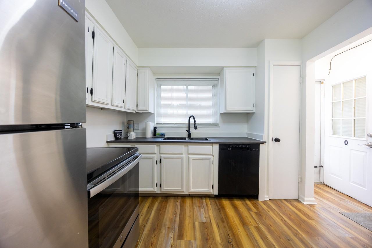 27701 Mills Ave #O - Photo 5 of 18