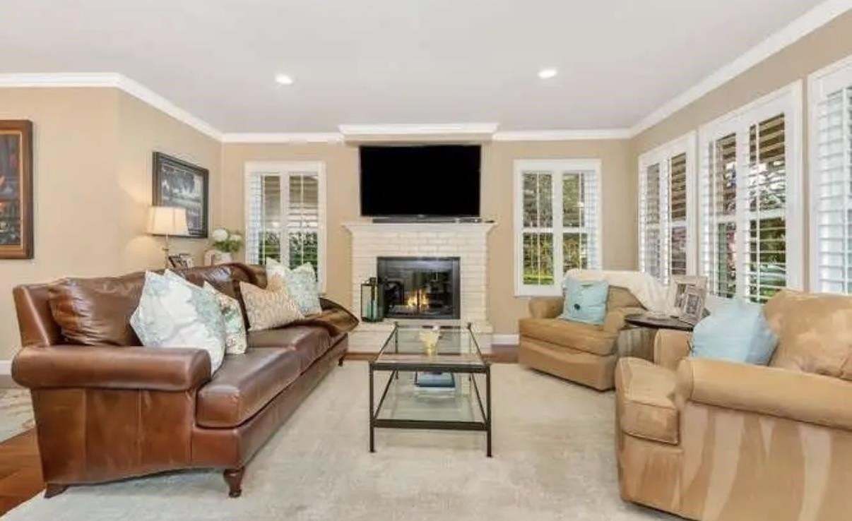 669 Rock Island Cir - Photo 4 of 27