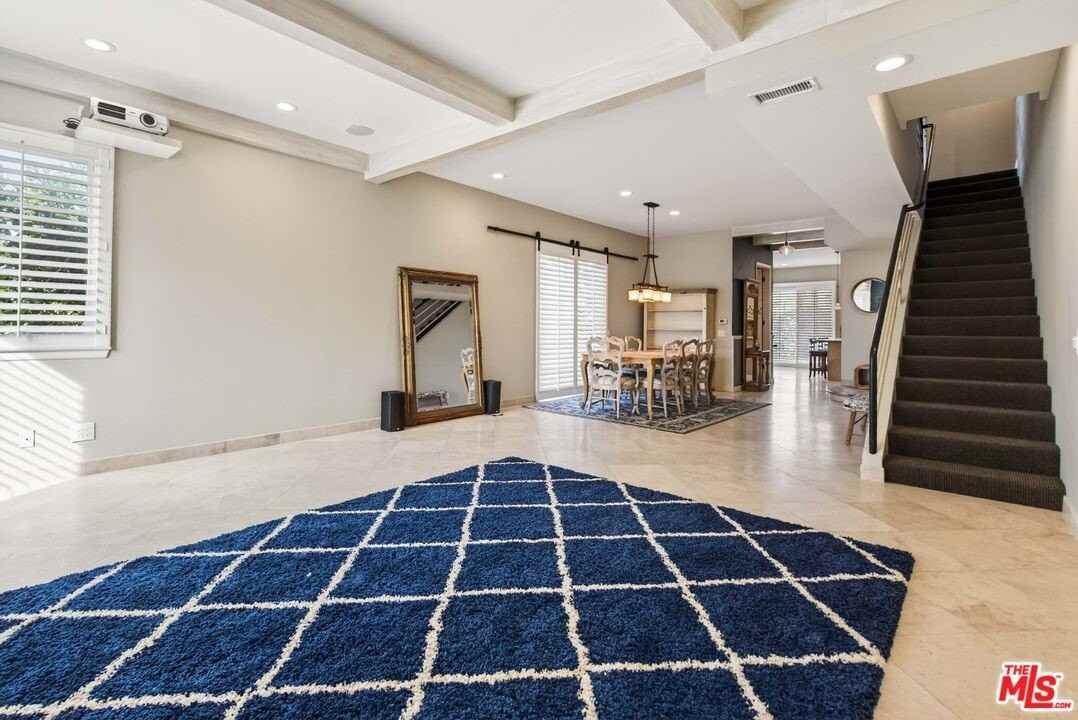 30 Galleon St - Photo 6 of 32