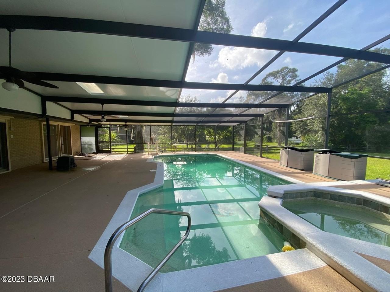 1 Arrowhead Dr - Photo 2 of 50