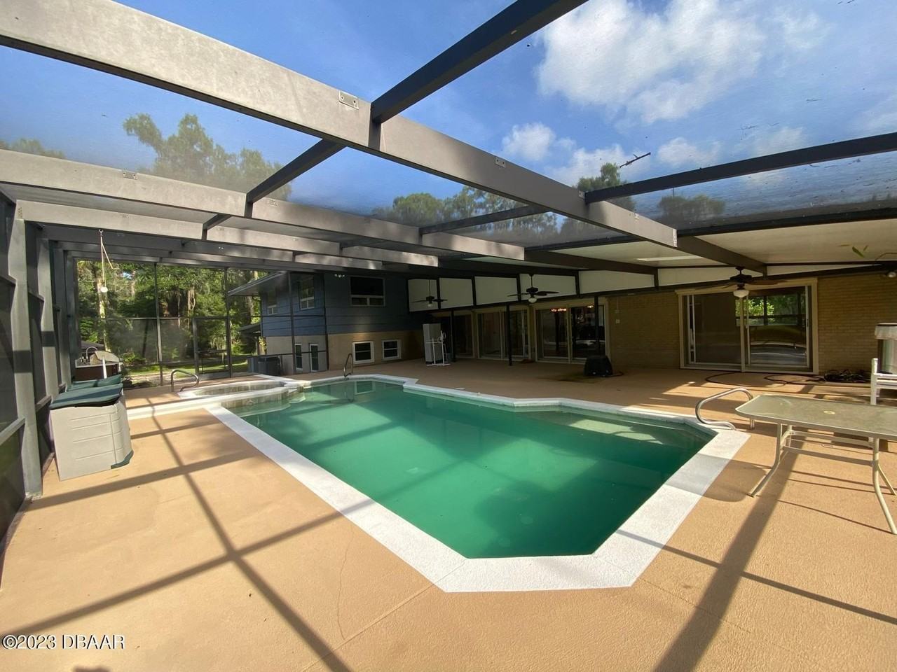 1 Arrowhead Dr - Photo 4 of 50