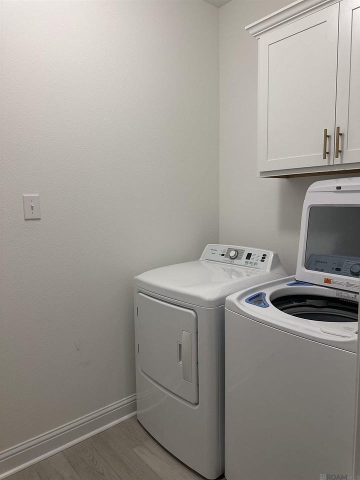 8926 Asoka Ave - Photo 6 of 16