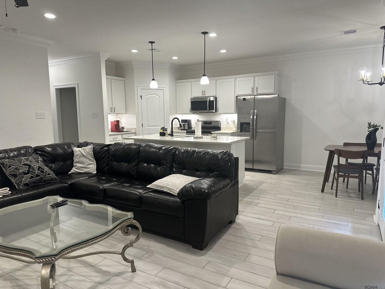 8926 Asoka Ave - Photo 7 of 16