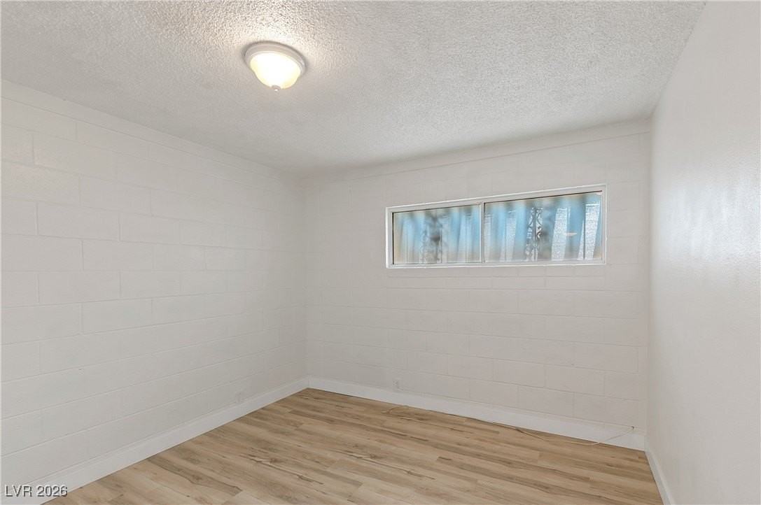 212 Kola St #4 - Photo 5 of 9