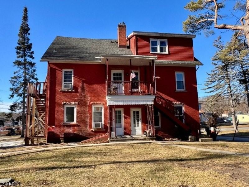 31 Diller Ave - Photo 2 of 28