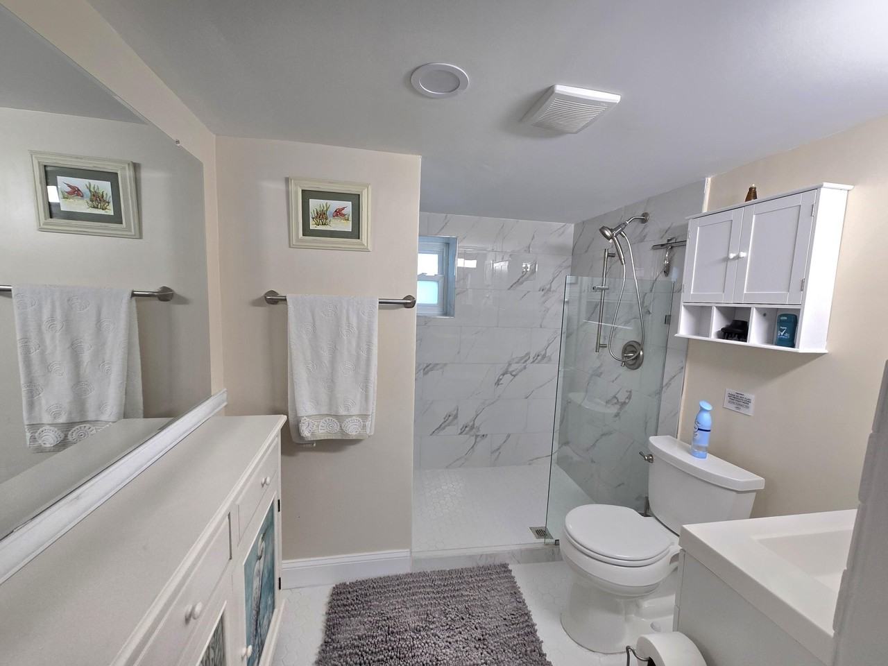 927 Catherine St - Photo 4 of 8