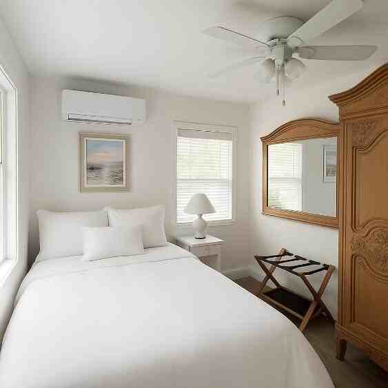 927 Catherine St - Photo 6 of 8