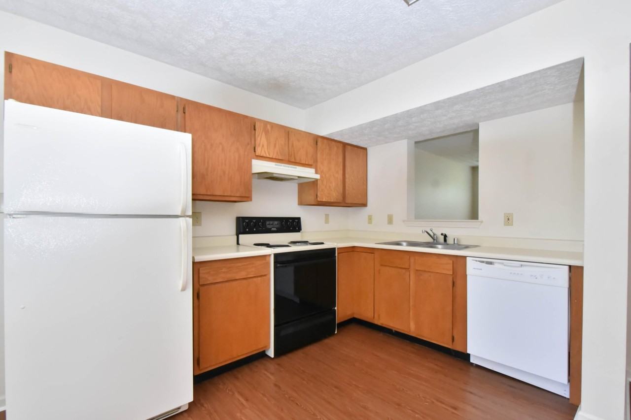 537 Deaton Pl - Photo 2 of 25