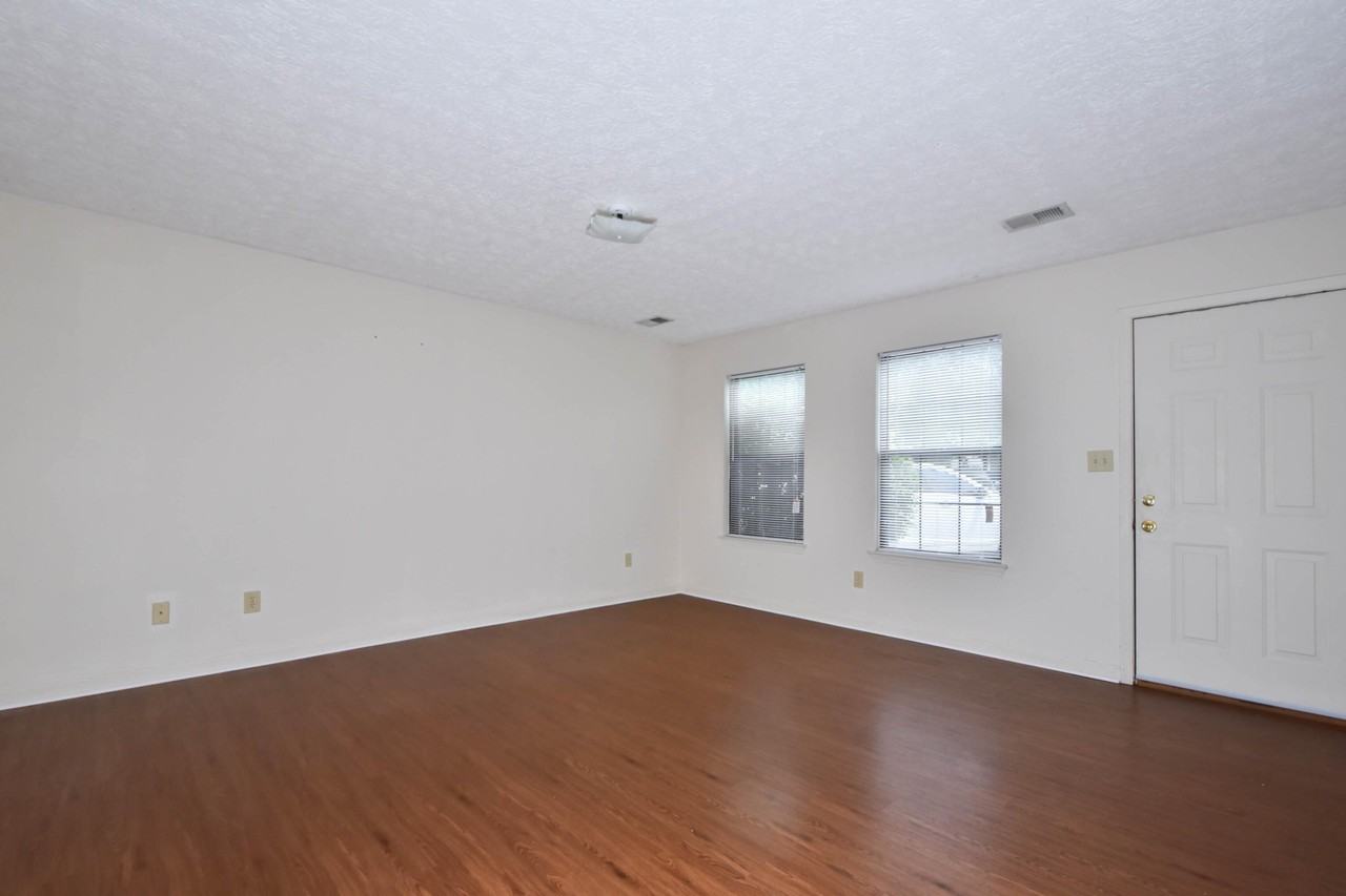 537 Deaton Pl - Photo 3 of 25