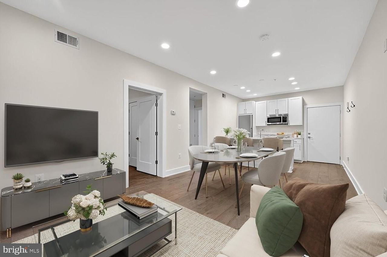 1412 Chapin St Nw - Photo 2 of 20