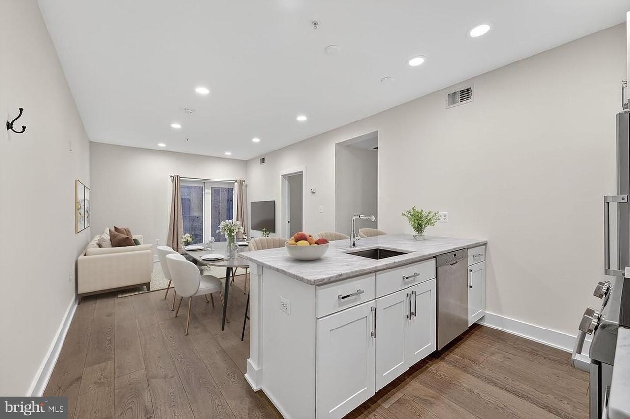 1412 Chapin St Nw - Photo 3 of 20