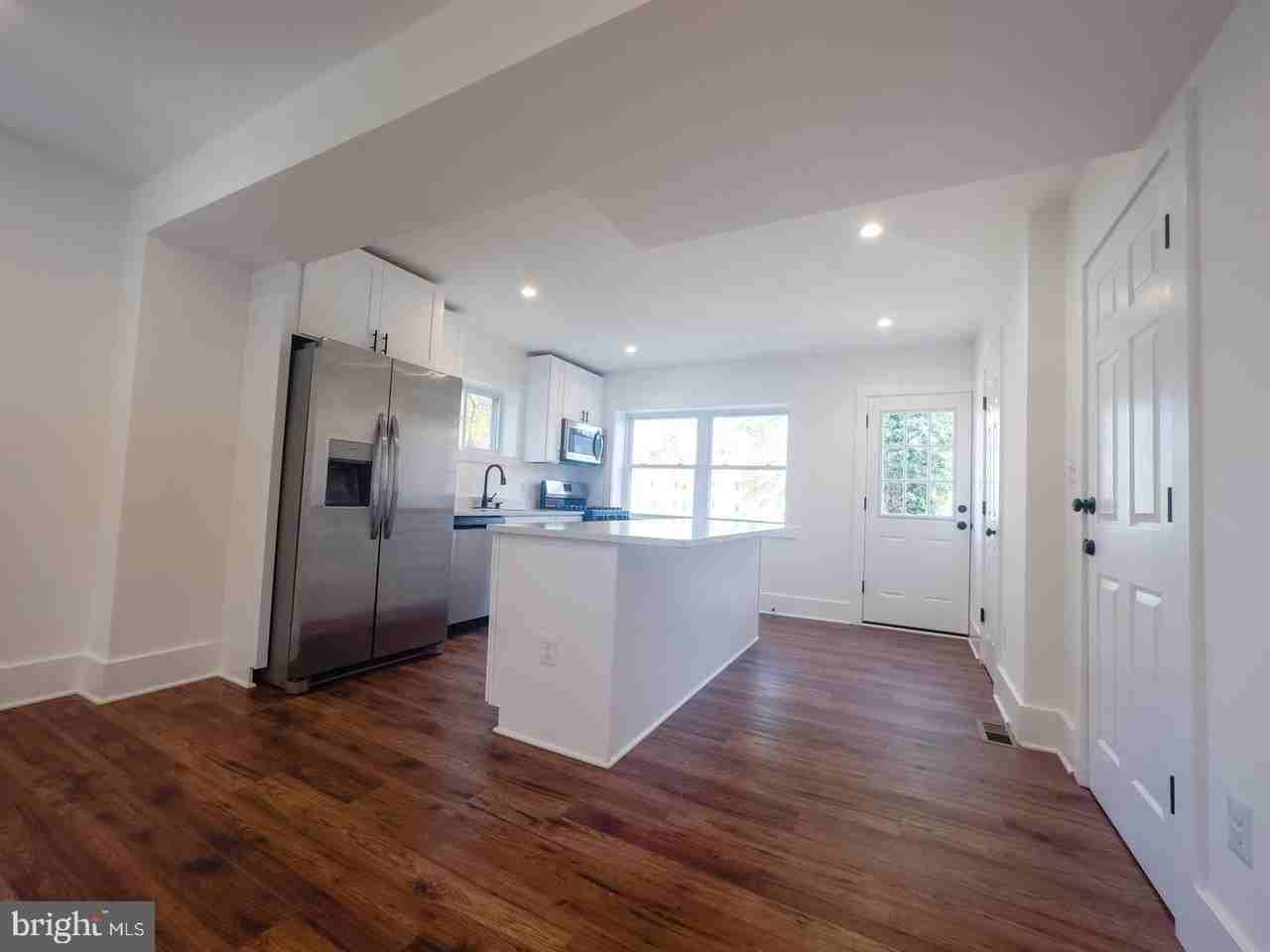 3326 12th St Se - Photo 3 of 4