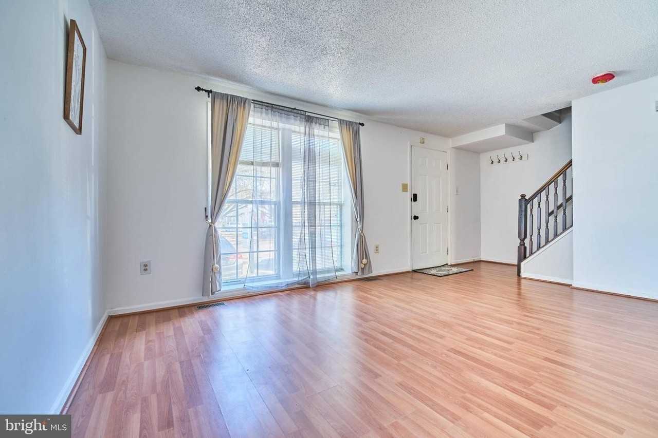 1756 Jacobs Meadow Dr - Photo 4 of 19