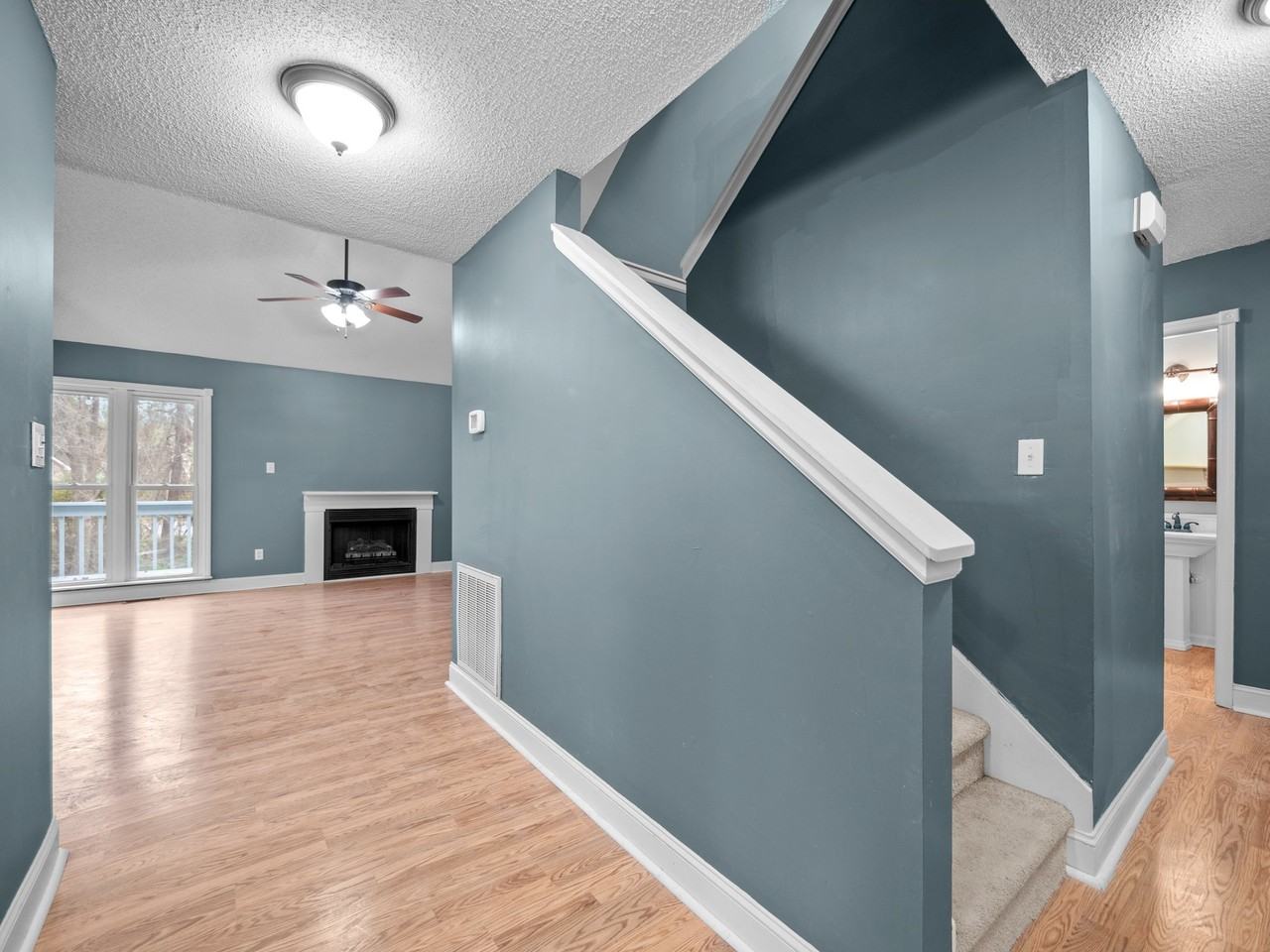 705 Riva Ridge Rd #1 - Photo 5 of 31