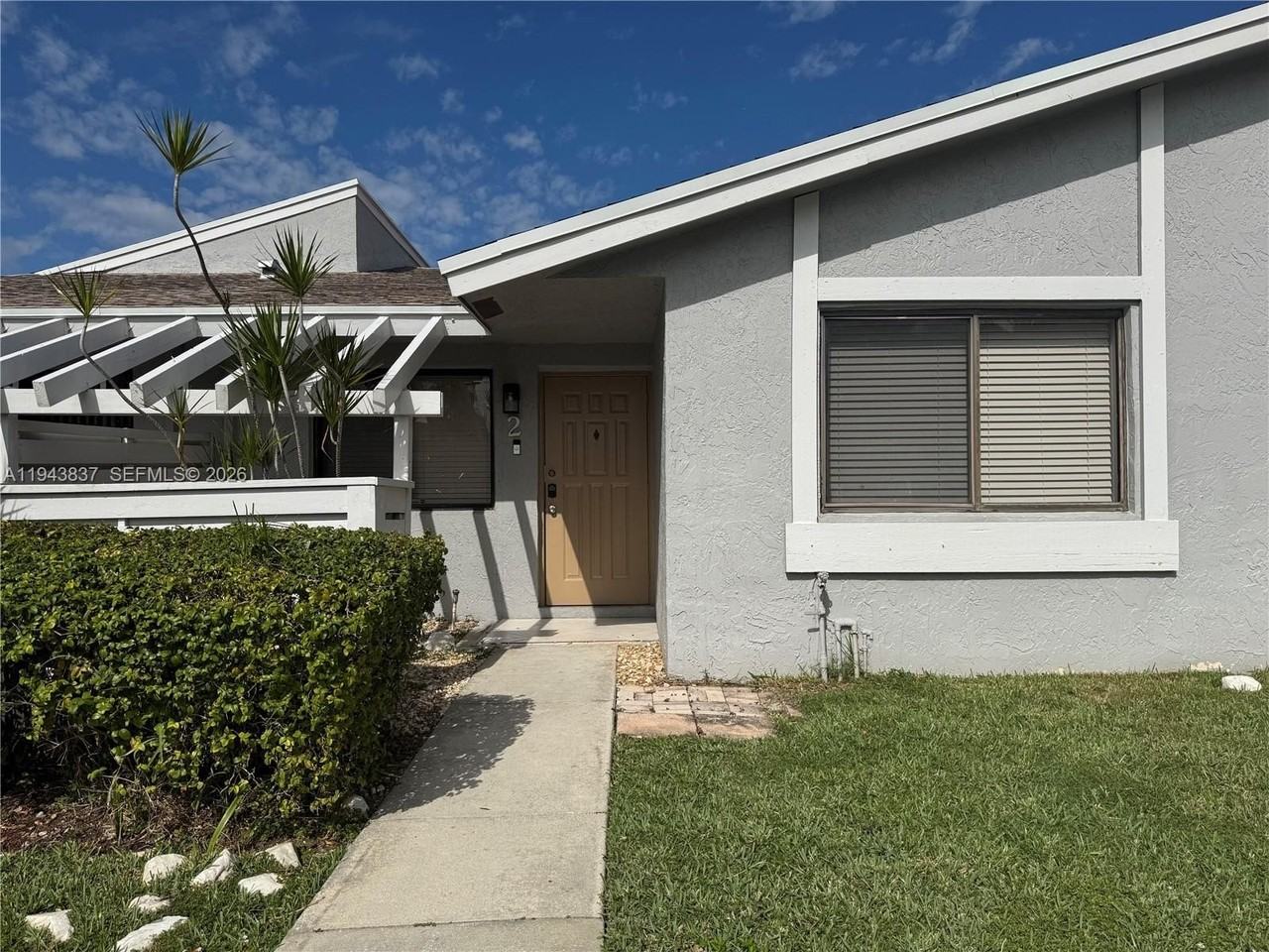 603 Racquet Club Rd #2 - Photo 2 of 14