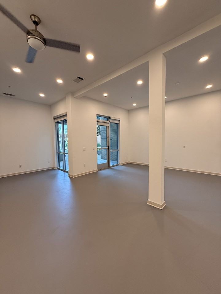 N Race St - Photo 2 of 8