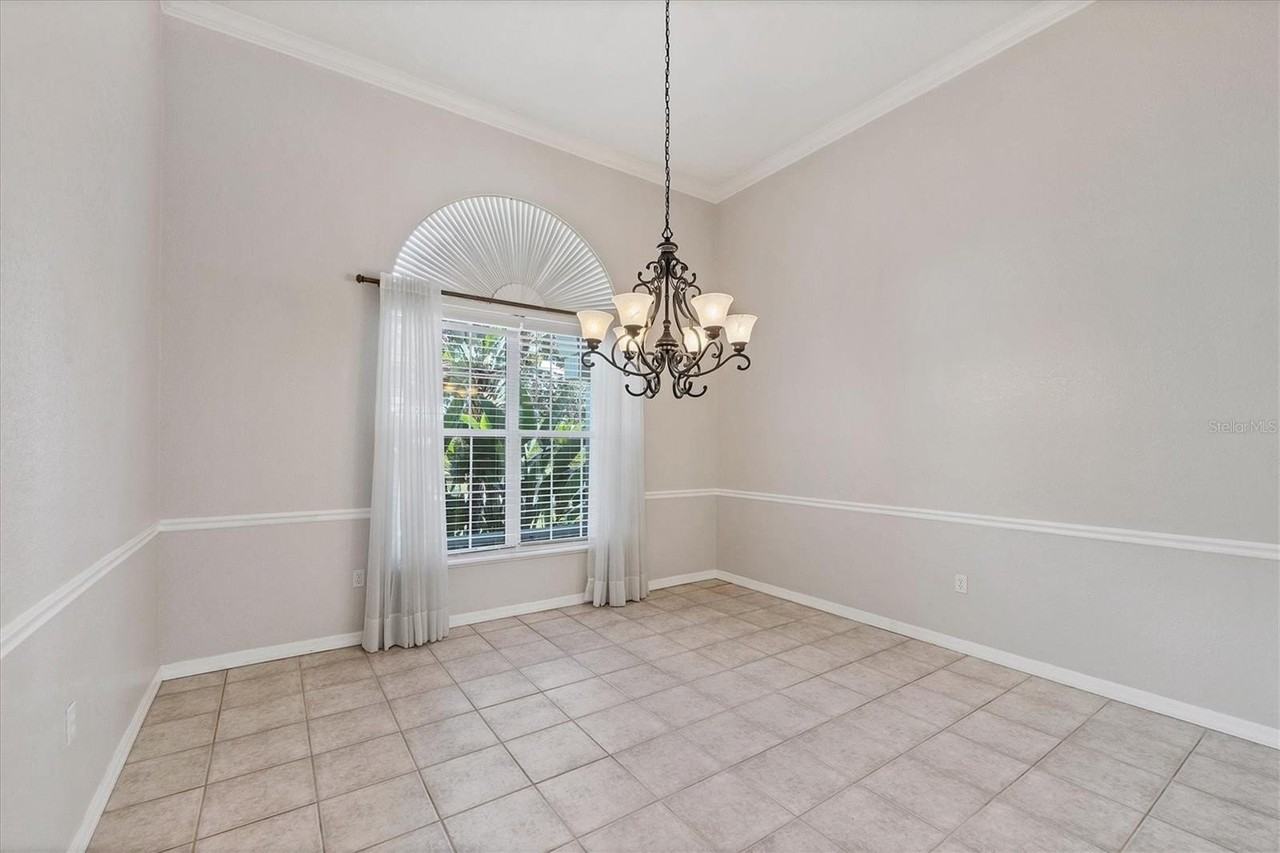 4231 Eagle Nest Ct - Photo 6 of 30